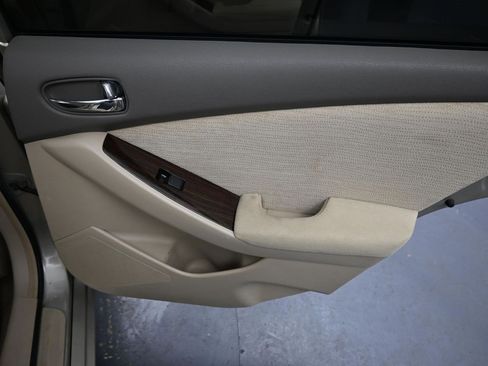 Used 2010 Nissan Altima 2.5 S w/ Premium Audio Pkg image 25