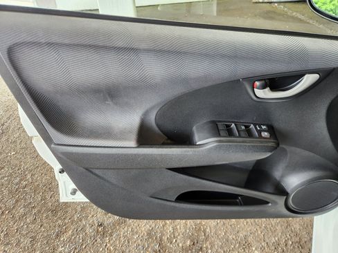 Used 2013 Honda Fit image 11