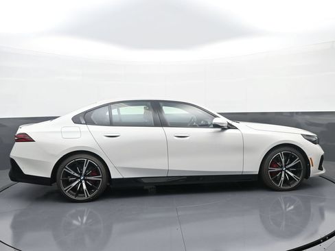New 2027 BMW 530i xDrive w/ M Sport Package AWD/4WD image 8