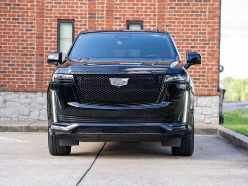 Used 2024 Cadillac Escalade Sport w/ LPO, ONYX Package AWD/4WD image 2