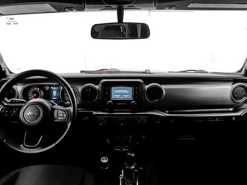 Used 2019 Jeep Wrangler Sport AWD/4WD image 17