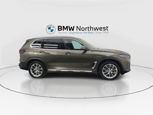 Used 2025 BMW X5 xDrive40i w/ Climate Comfort Package AWD/4WD image 5