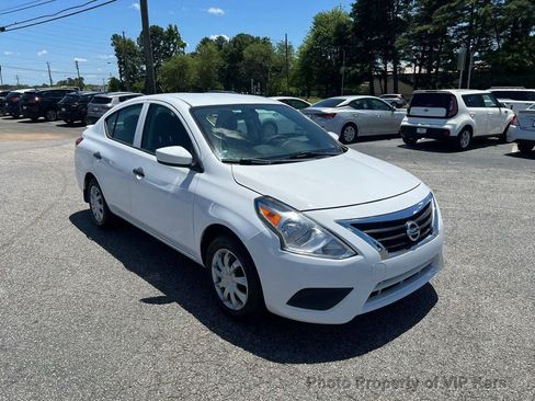 Used 2018 Nissan Versa S Plus FWD image 3