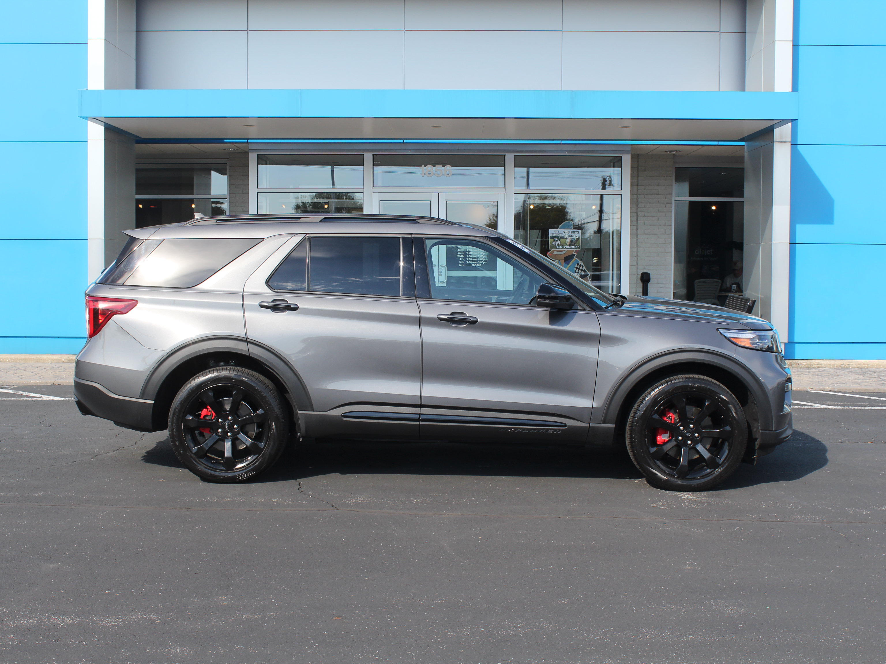 Used 2023 Ford Explorer ST w/ Equipment Group 401A AWD/4WD image 5