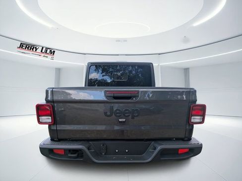 New 2026 Jeep Gladiator Sport AWD/4WD image 4