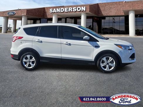 Used 2014 Ford Escape SE image 2
