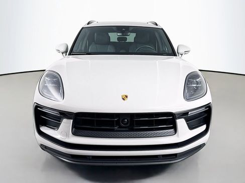 Used 2025 Porsche Macan image 6