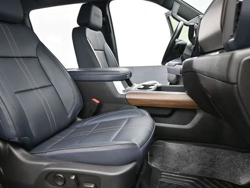 Used 2024 Chevrolet Silverado 3500 High Country w/ High Country Premium Package image 20