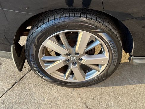 Used 2014 Nissan Pathfinder Platinum w/ Cargo Package image 48