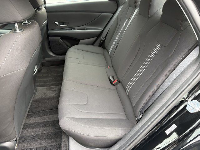 Certified 2023 Hyundai Elantra SEL FWD image 23