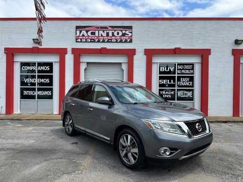 Used 2015 Nissan Pathfinder Platinum w/ Family Entertainment Package image 36