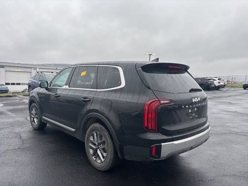 Used 2023 Kia Telluride LX AWD/4WD image 5