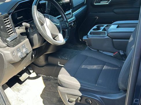 Used 2023 GMC Sierra 1500 SLE w/ Preferred Package AWD/4WD image 8
