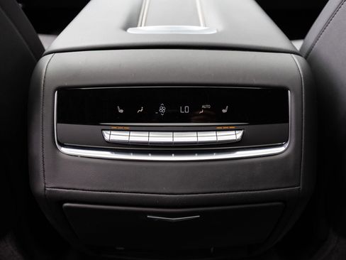 Used 2023 Cadillac Escalade Premium Luxury image 34