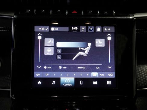 Used 2023 Jeep Grand Cherokee Altitude image 18