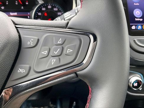 Used 2023 Chevrolet Equinox RS w/ RS Leather Package image 19