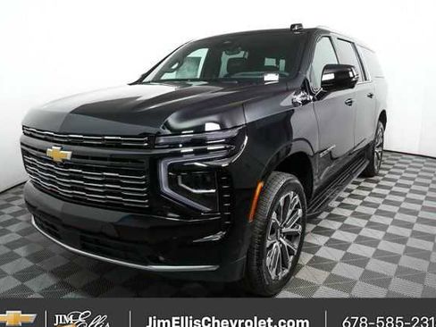 New 2026 Chevrolet Suburban High Country w/ Sun And Tow Package image 29