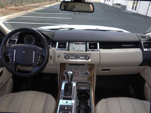 Used 2012 Land Rover Range Rover Sport Supercharged AWD/4WD image 10