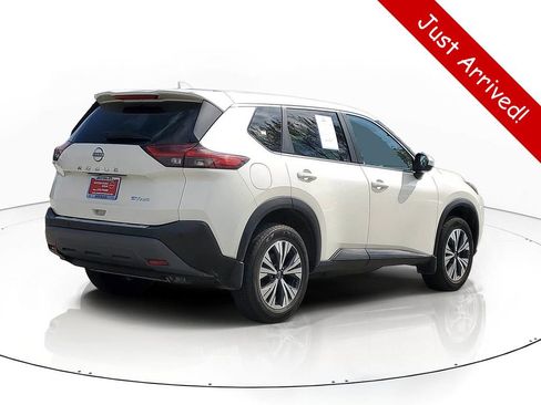 Used 2023 Nissan Rogue SV AWD/4WD image 4