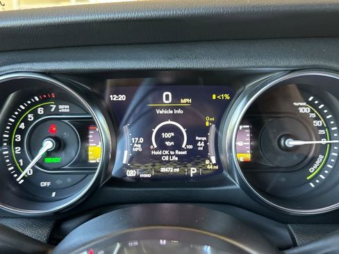 Used 2023 Jeep Wrangler Unlimited Sahara w/ Cold Weather Group AWD/4WD image 22
