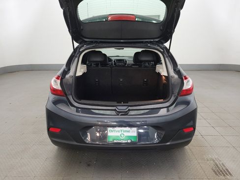 Used 2018 Chevrolet Cruze Premier FWD image 29
