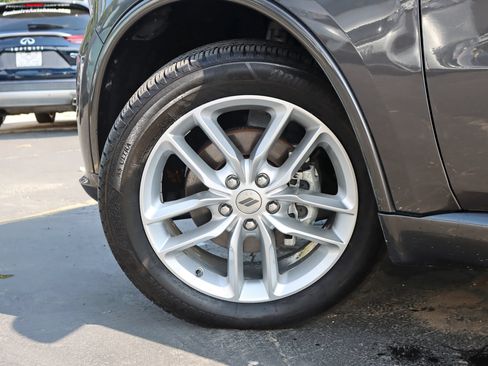 Used 2019 Dodge Durango GT AWD/4WD image 16
