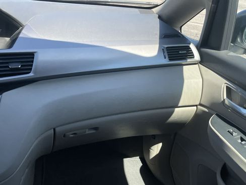 Used 2016 Honda Odyssey LX image 16