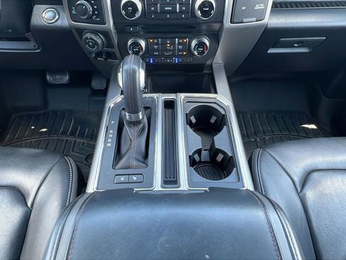Used 2018 Ford F150 Platinum w/ Equipment Group 701A Luxury AWD/4WD image 15