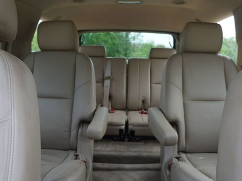 Used 2012 Cadillac Escalade Luxury image 14