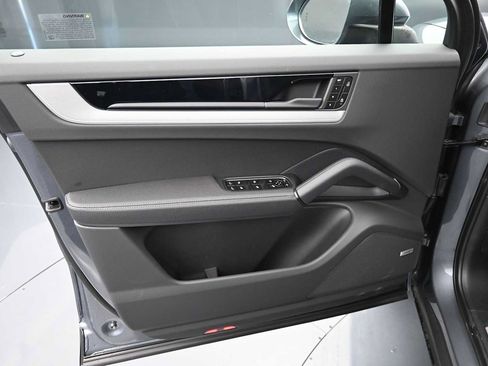New 2026 Porsche Cayenne AWD/4WD image 7
