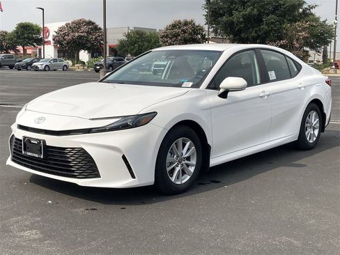 New 2026 Toyota Camry LE image 3