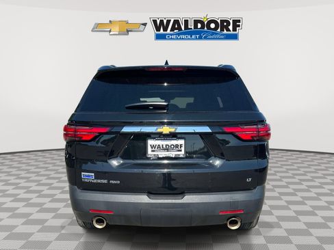 Used 2023 Chevrolet Traverse LT w/ LT Premium Package AWD/4WD image 5