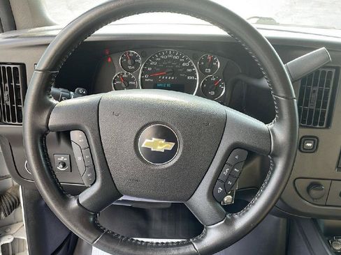 Used 2021 Chevrolet Express 4500 Extended w/ Power Convenience Package RWD image 13