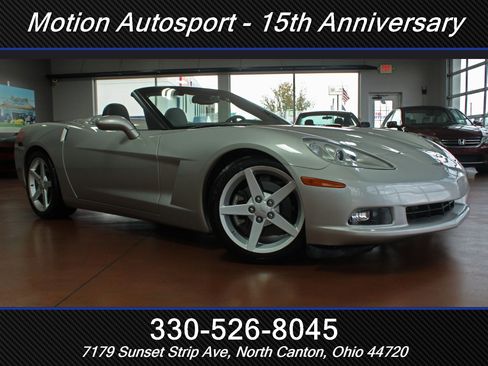 Used 2005 Chevrolet Corvette Convertible w/ Preferred Equipment Group image 2