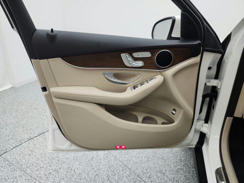 Certified 2021 Mercedes-Benz GLC 300 image 20
