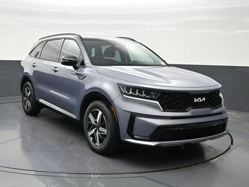 Used 2023 Kia Sorento S FWD image 8
