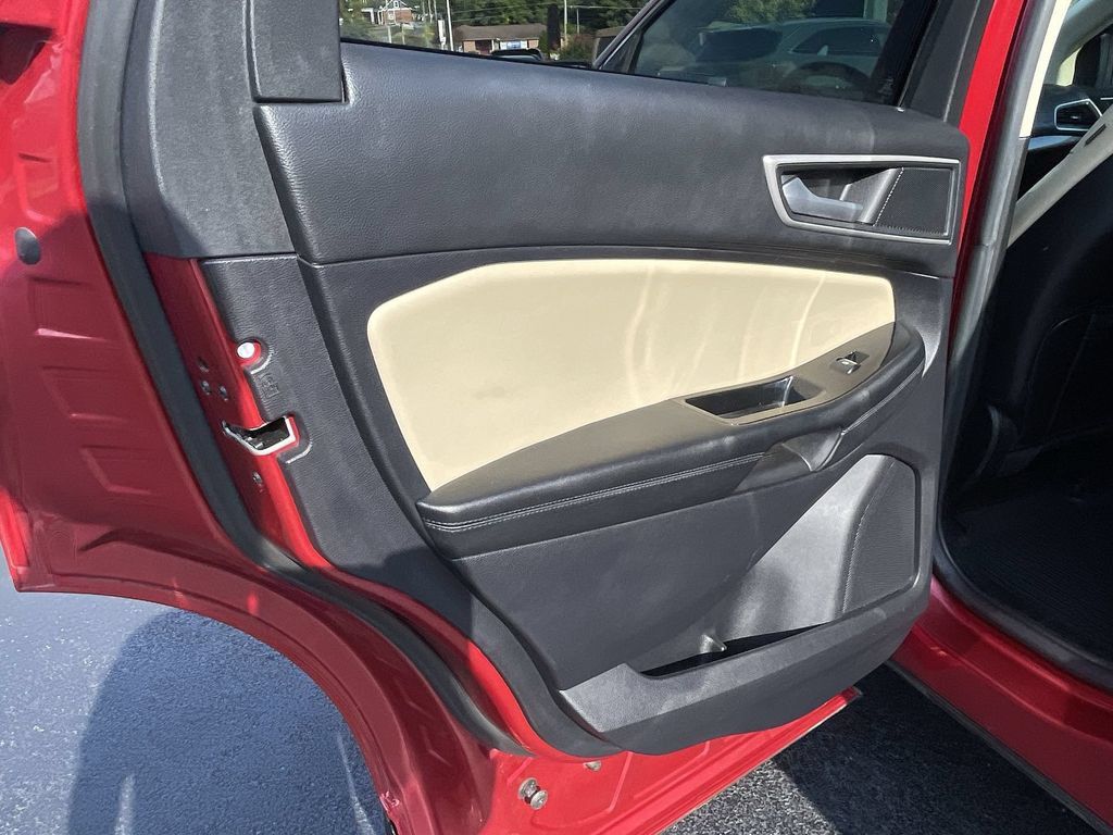 Used 2020 Ford Edge SEL w/ Convenience Package AWD/4WD image 22