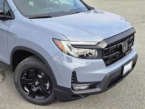 New 2026 Honda Ridgeline Black Edition image 3