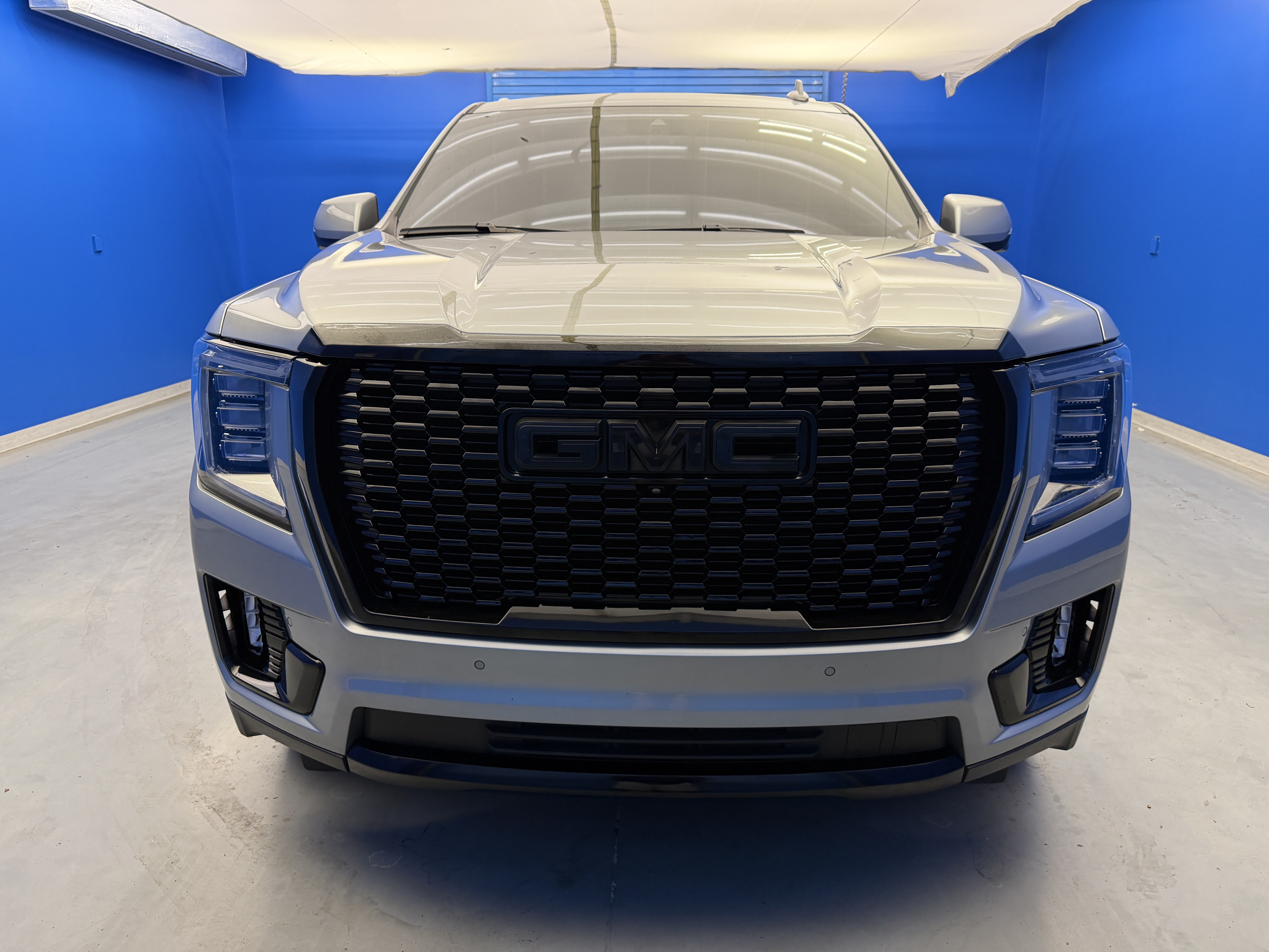 Used 2024 GMC Yukon XL Denali w/ Denali Reserve Package AWD/4WD image 3