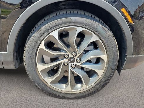 Certified 2023 Lincoln Nautilus Reserve w/ Luxury Package AWD/4WD image 11