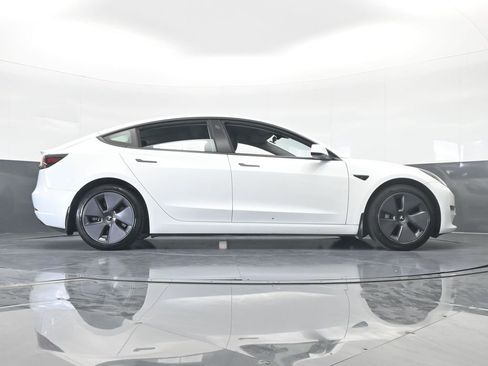 Used 2023 Tesla Model 3 Standard Range image 61