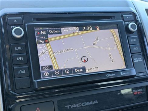 Used 2015 Toyota Tacoma PreRunner image 15