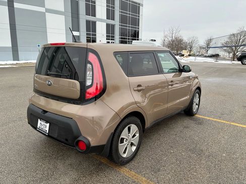 Used 2015 Kia Soul FWD image 5