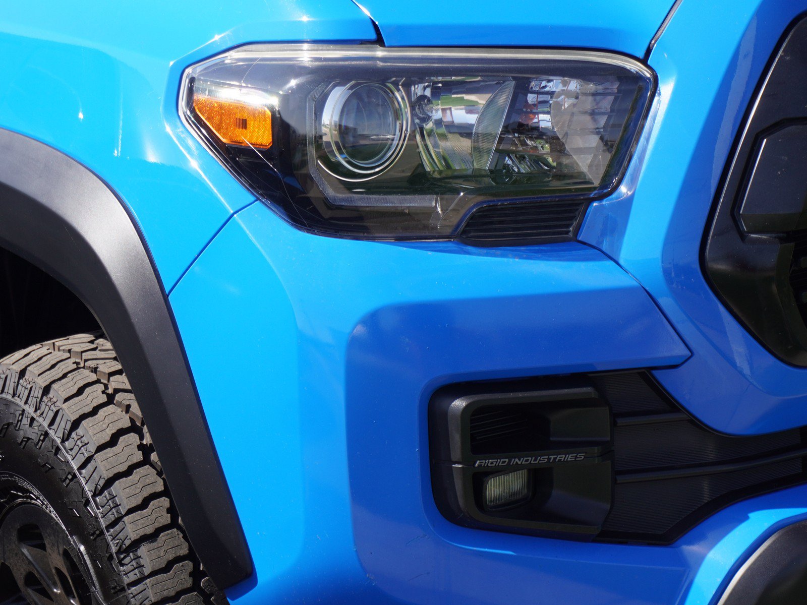 Used 2019 Toyota Tacoma TRD Pro AWD/4WD image 3