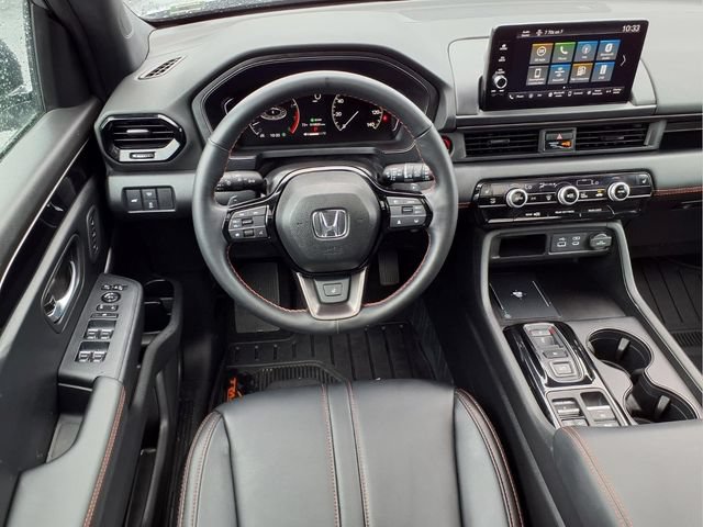 Used 2025 Honda Pilot TrailSport image 31
