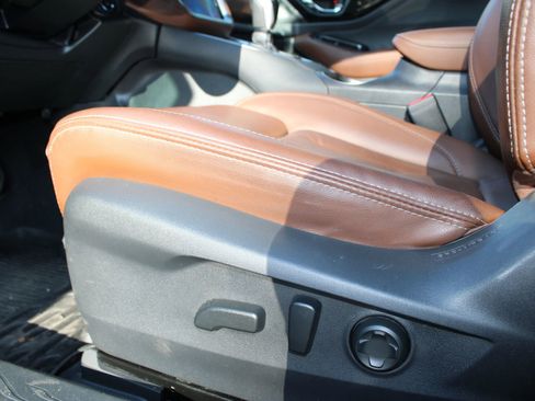 Used 2023 Subaru Outback Touring image 16