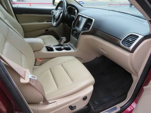 Used 2017 Jeep Grand Cherokee Limited RWD image 14