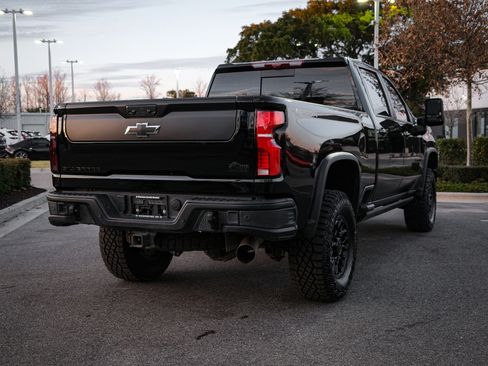 Used 2024 Chevrolet Silverado 2500 ZR2 w/ ZR2 Bison Edition image 10