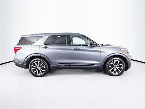 Used 2022 Ford Explorer ST-Line image 8