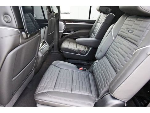 New 2026 Cadillac Escalade Platinum Sport w/ LPO, ONYX Package AWD/4WD image 7